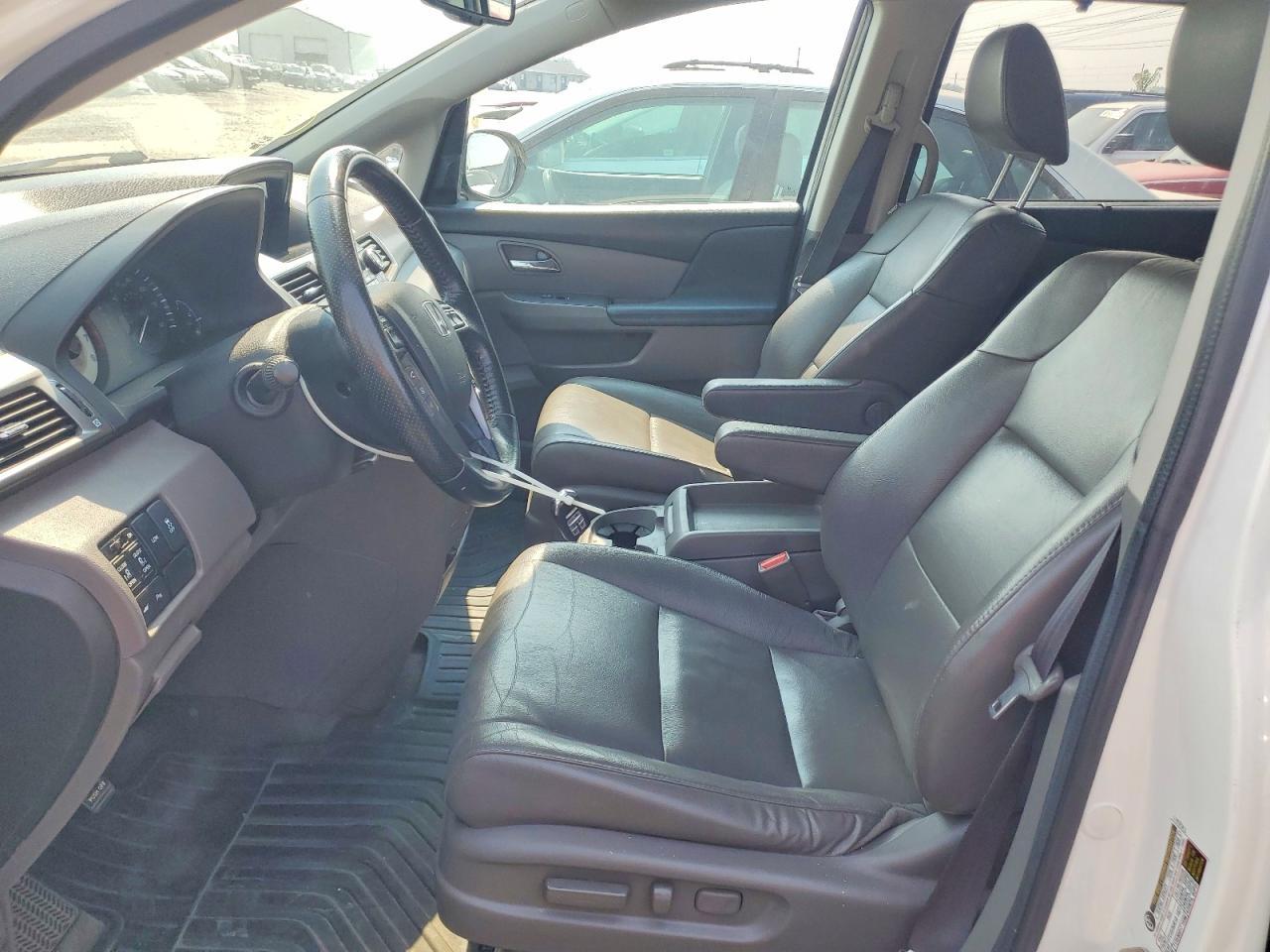 2016 Honda Odyssey Touring - Фото 7
