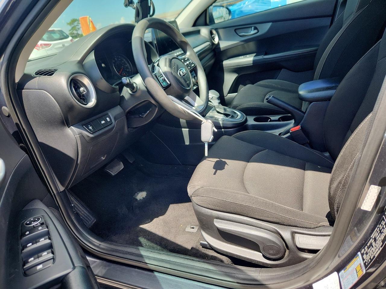 2021 Kia Forte Lxs - Image 7