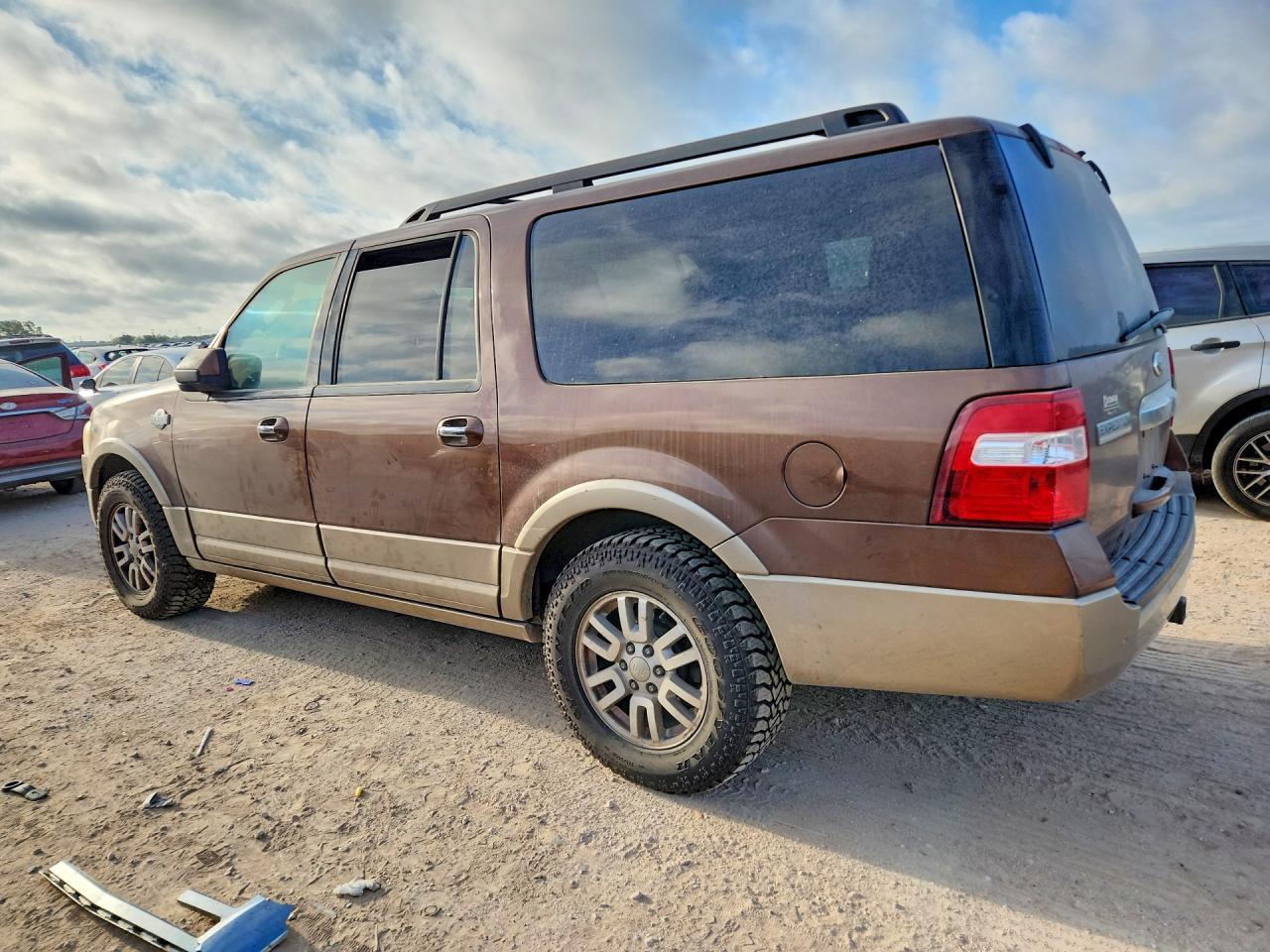 2012 Ford Expedition El Xlt - Image 2