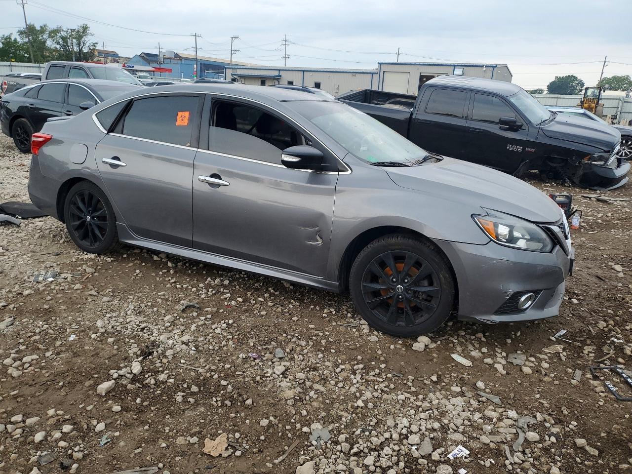 2017 Nissan Sentra Sr - Фото 4