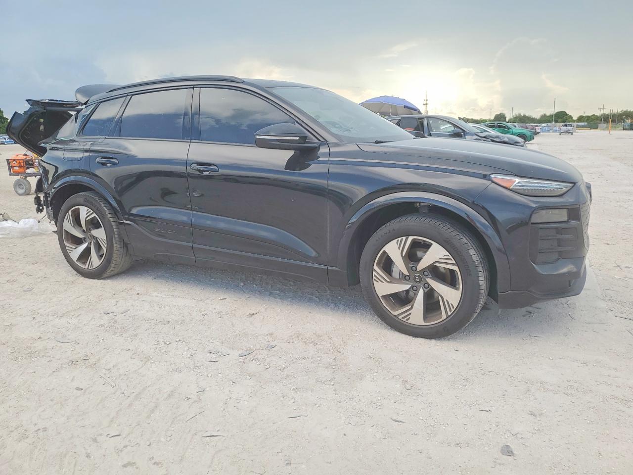 2025 Audi Q6 E-Tron Premium Plus - Image 4