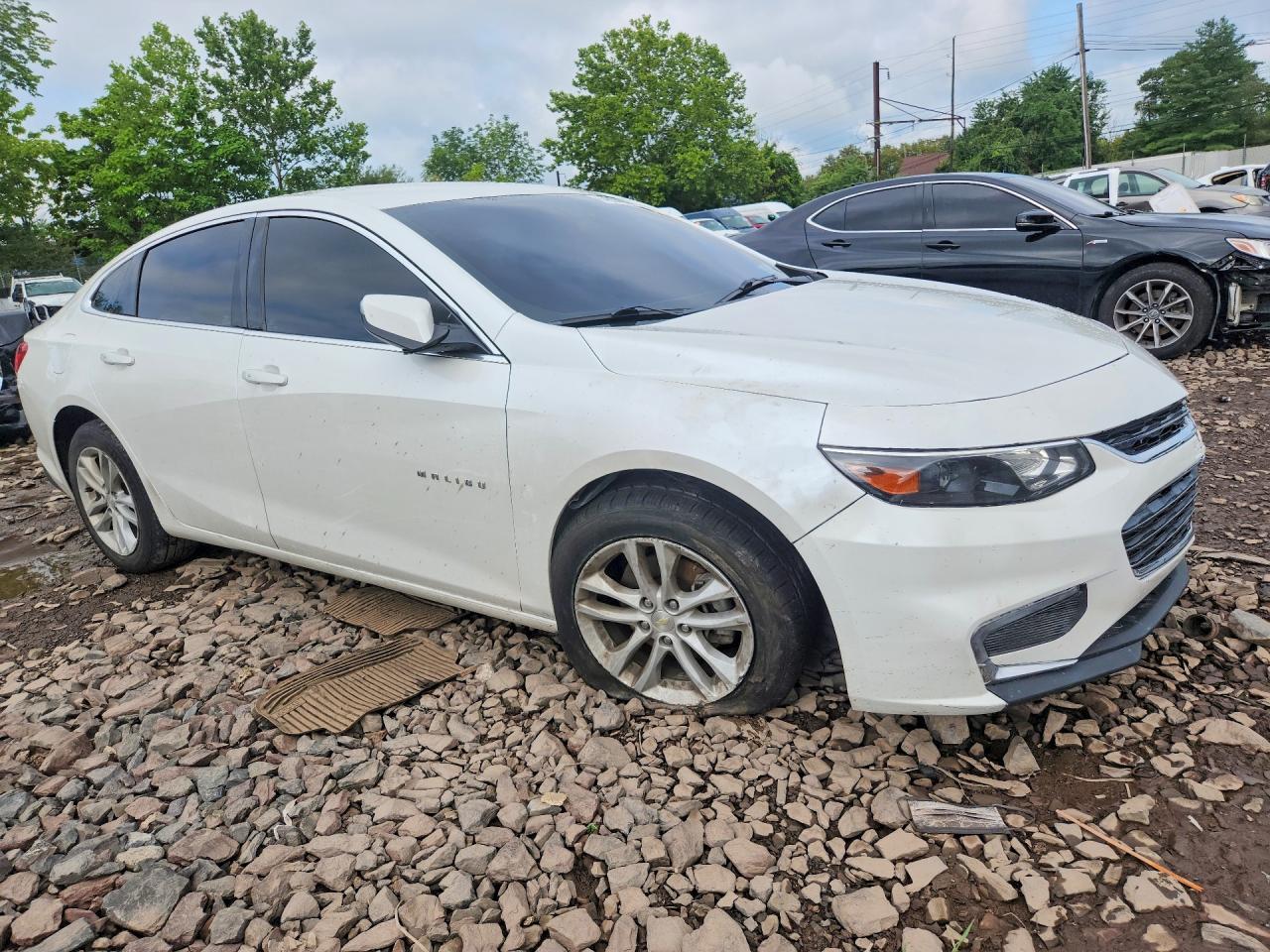 2017 Chevrolet Malibu Lt - Image 4