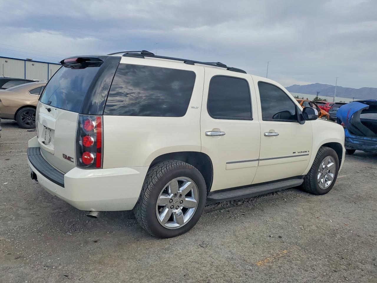 2009 GMC Yukon Slt - Фото 3