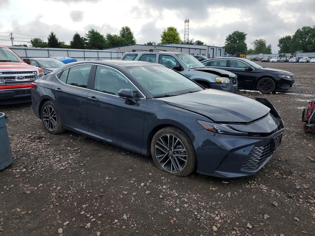 2025 Toyota Camry Xle - Фото 4