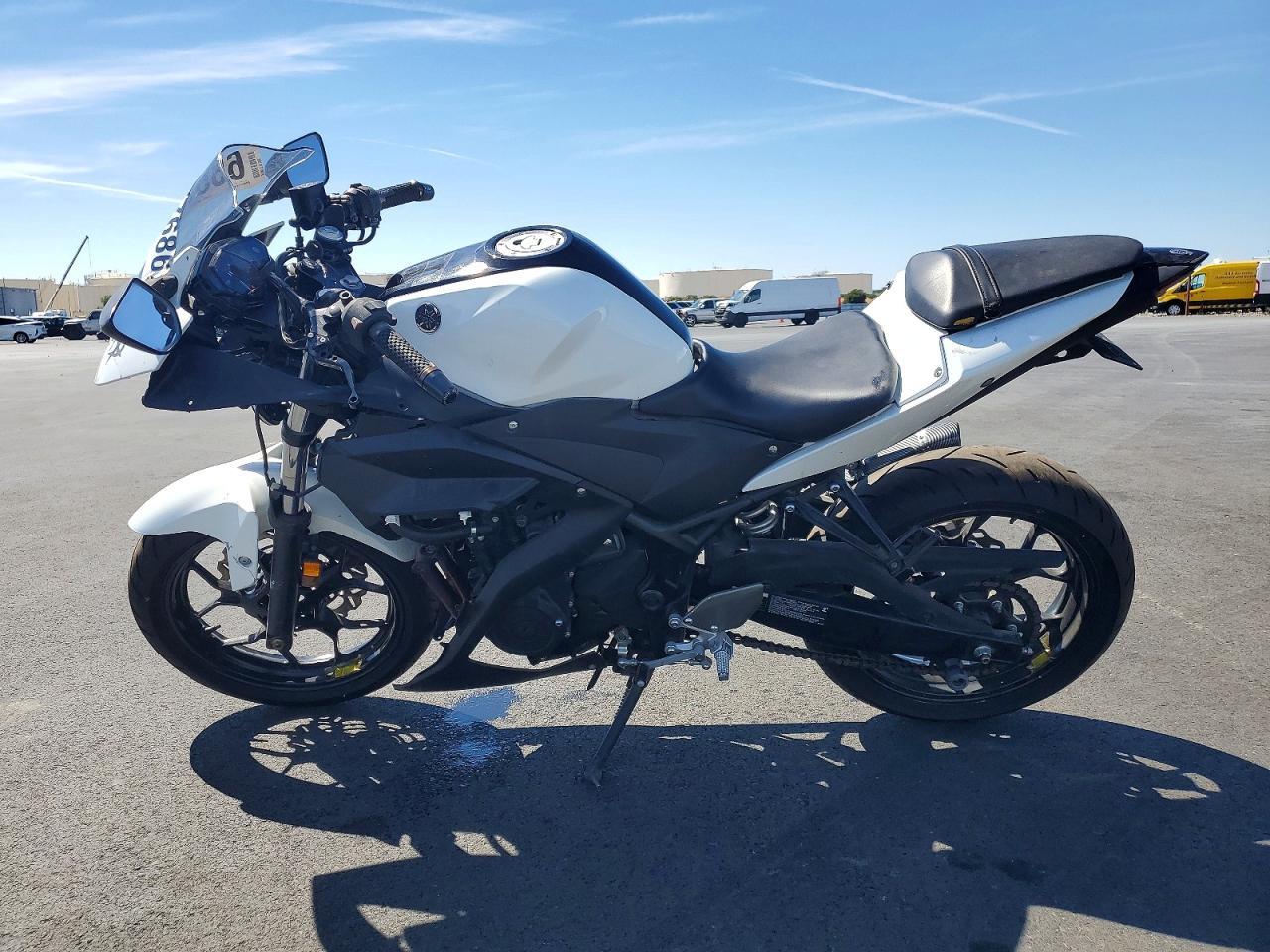 2016 Yamaha Yzfr3 - Фото 3