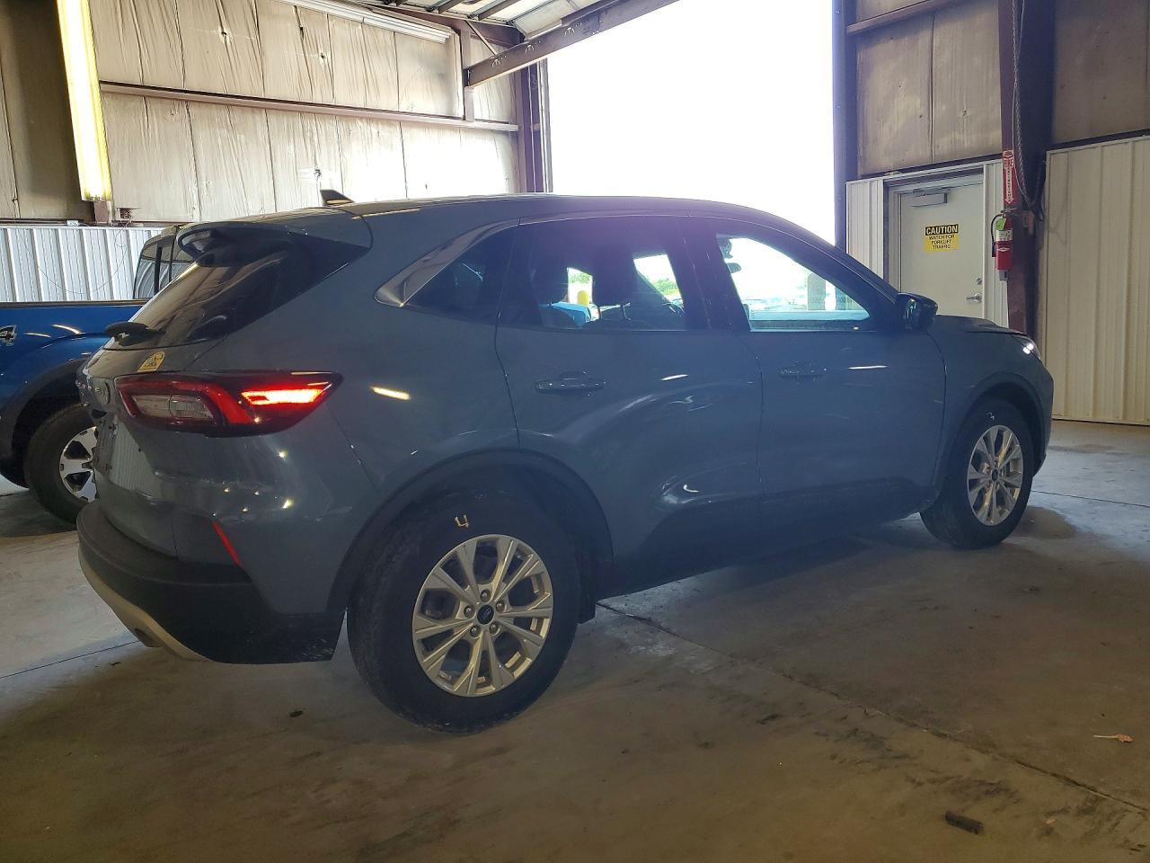 2024 Ford Escape Active - Image 3