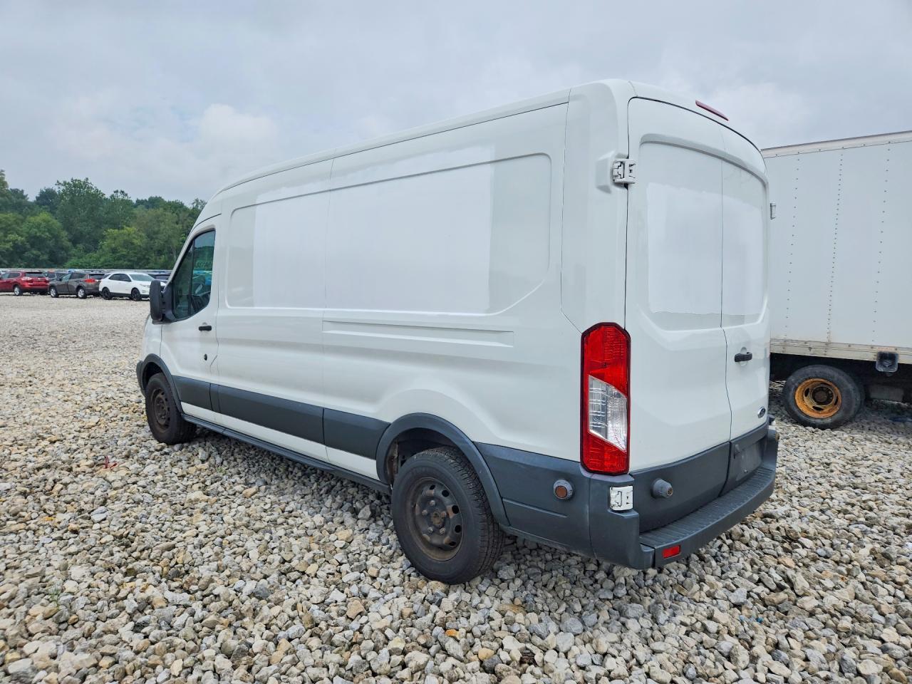 2017 Ford Transit 150 Delivery Van - Фото 2