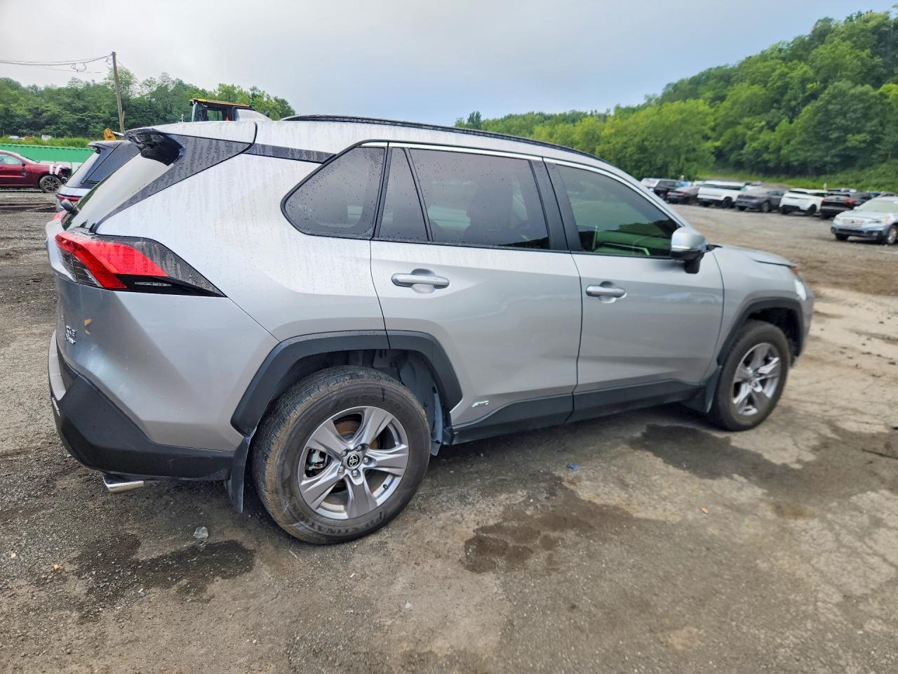 2025 Toyota Rav4 Hybrid Xle - Image 3