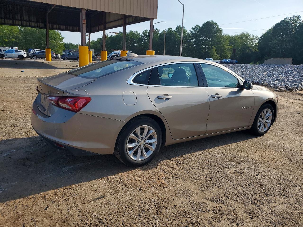 2022 Chevrolet Malibu Lt - Image 3