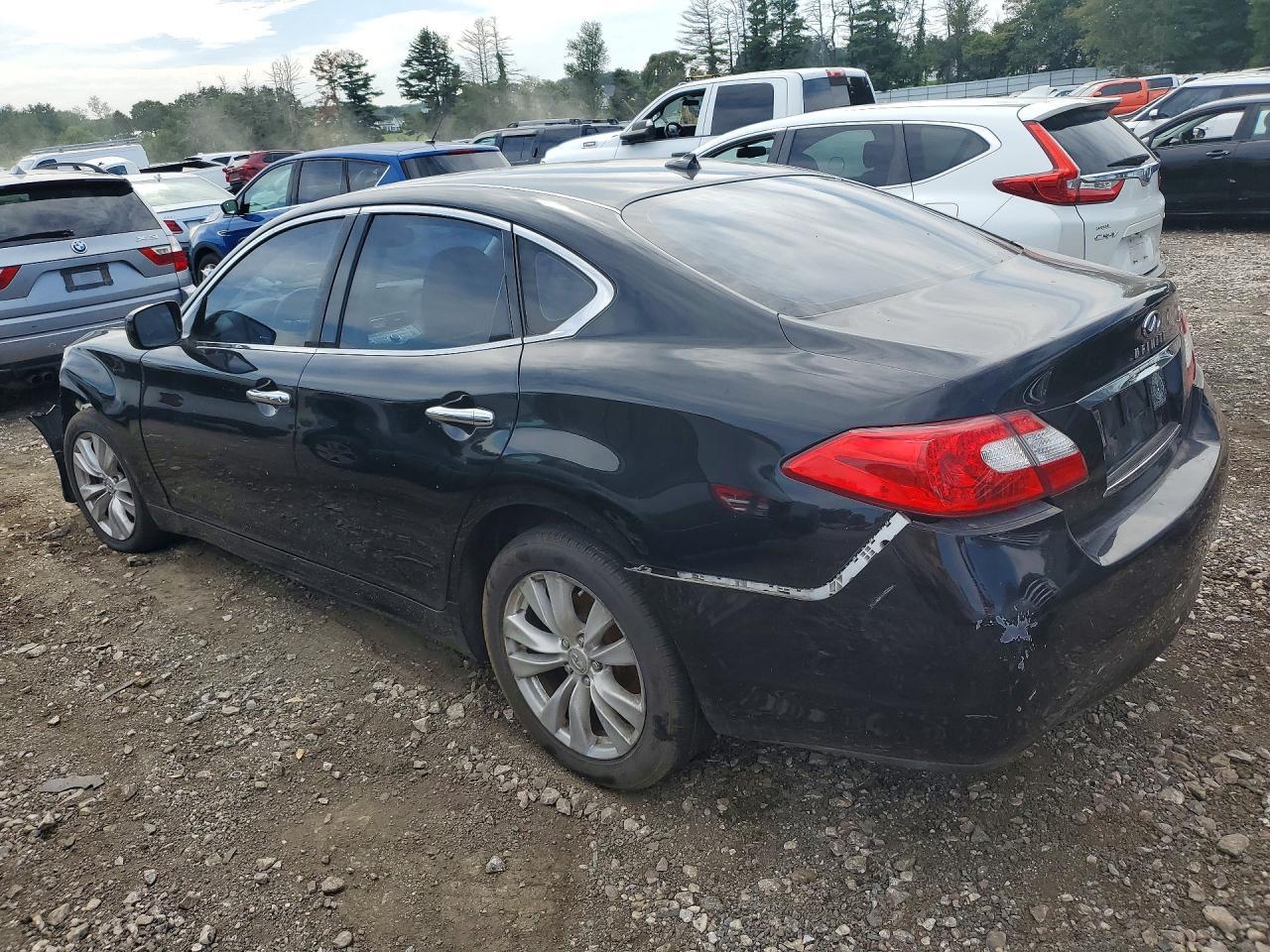2011 Infiniti M37 X - Image 2