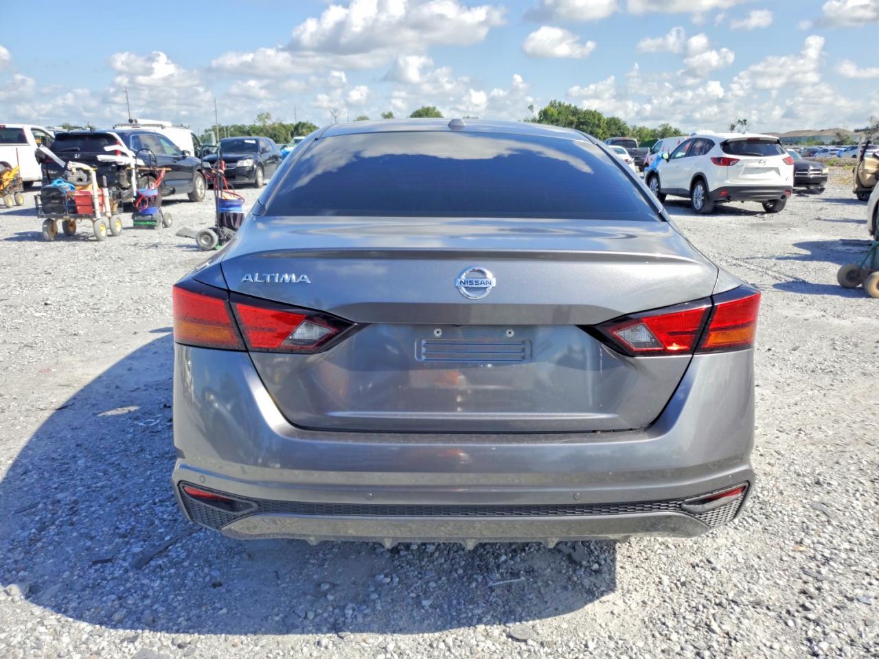 2022 Nissan Altima Sv - Image 6