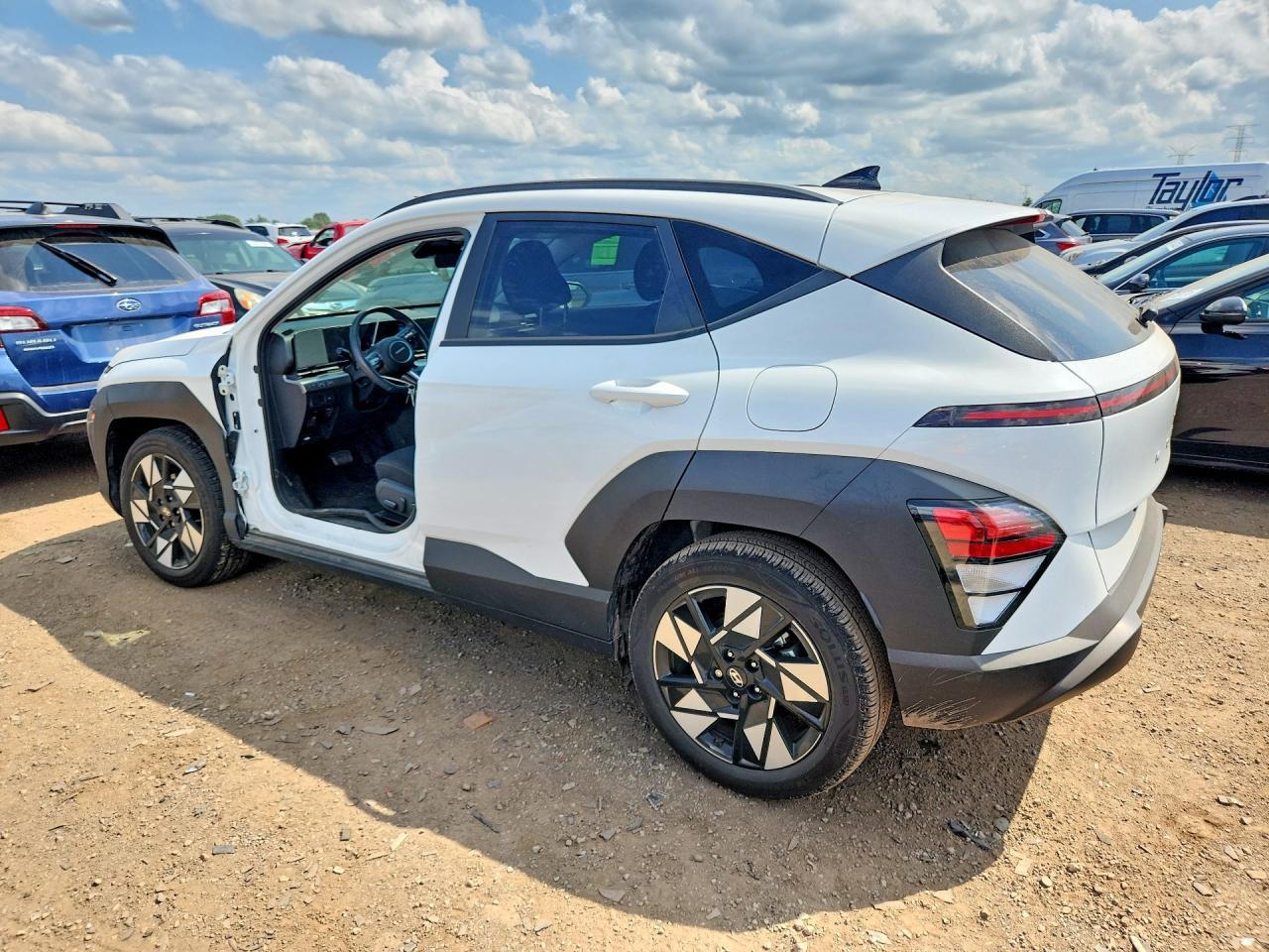 2024 Hyundai Kona Sel - Image 2