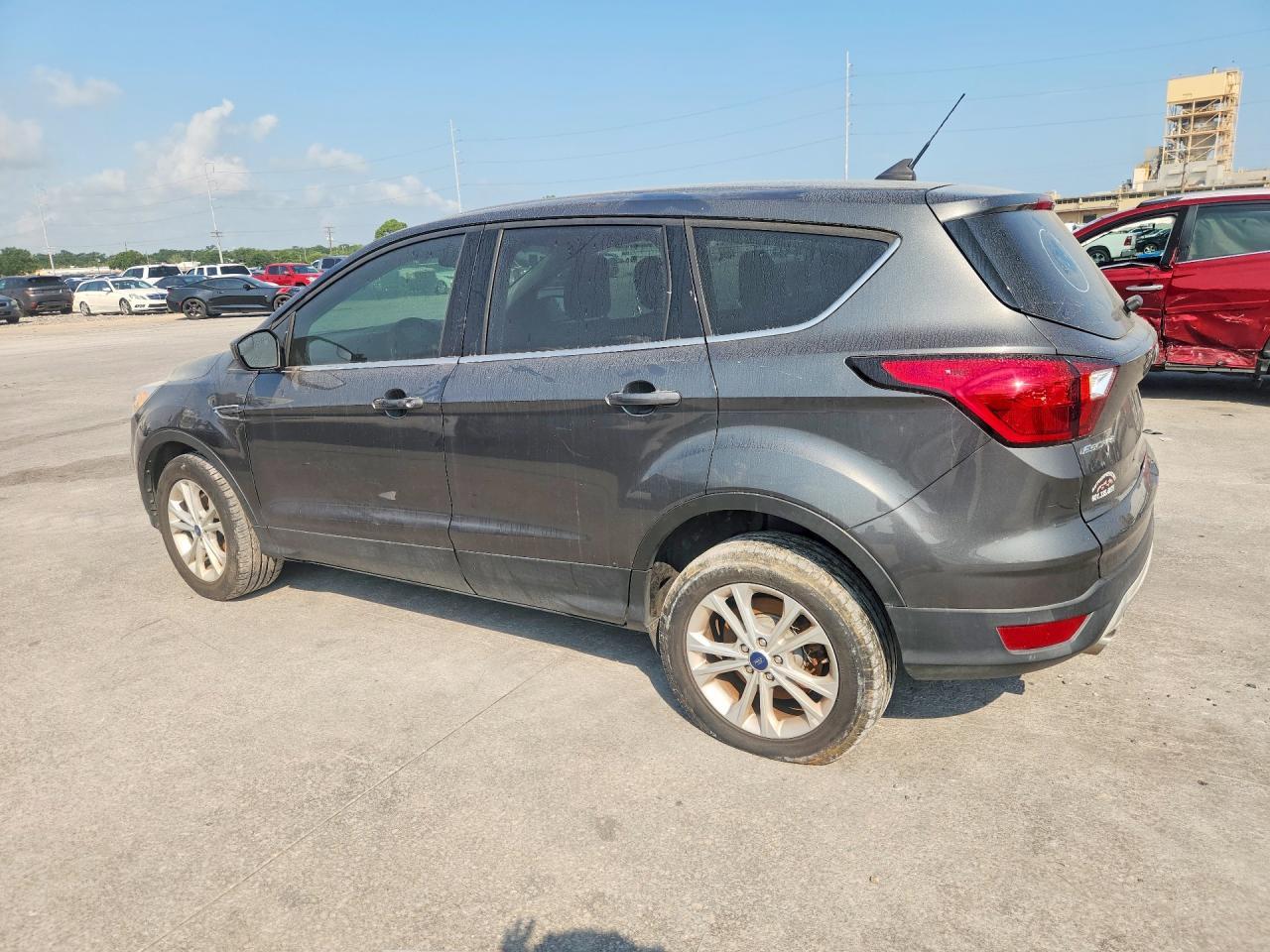 2019 Ford Escape Se - Фото 2