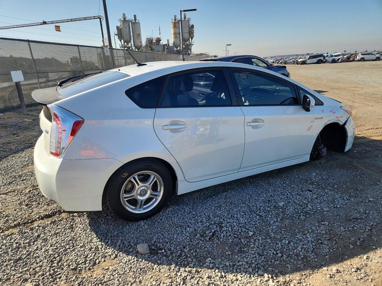 2013 Toyota Prius Three - Image 3