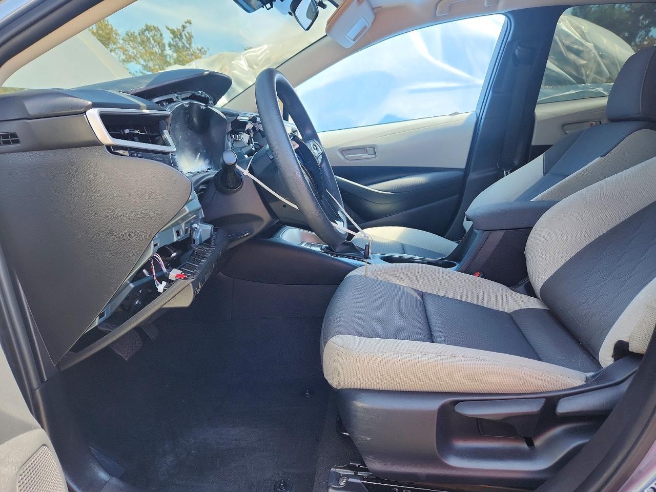 2025 Toyota Corolla Le - Фото 7