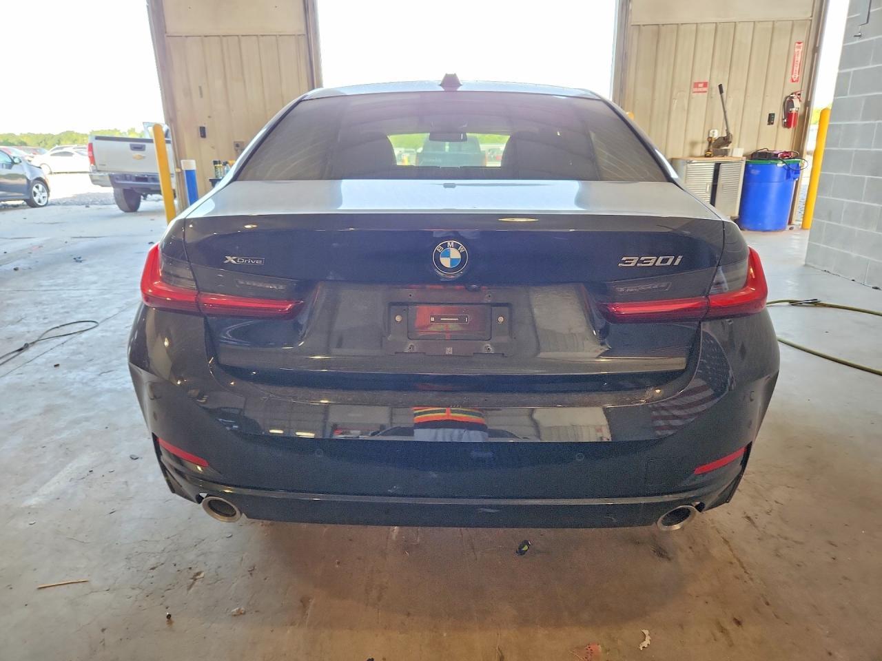 2025 BMW 330Xi - Image 6