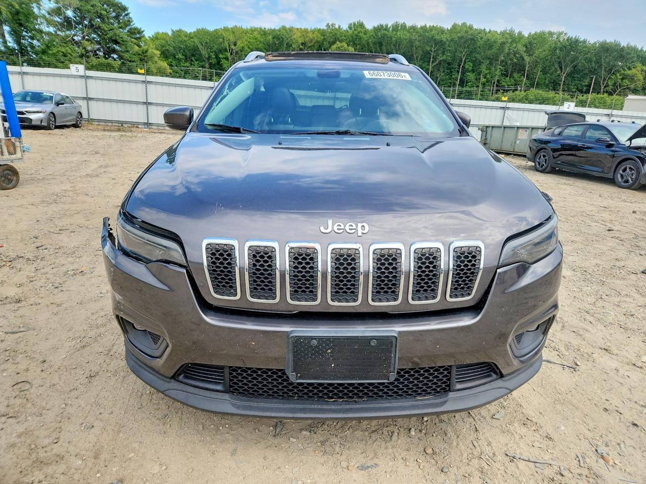 2020 Jeep Cherokee Latitude Plus - Image 5