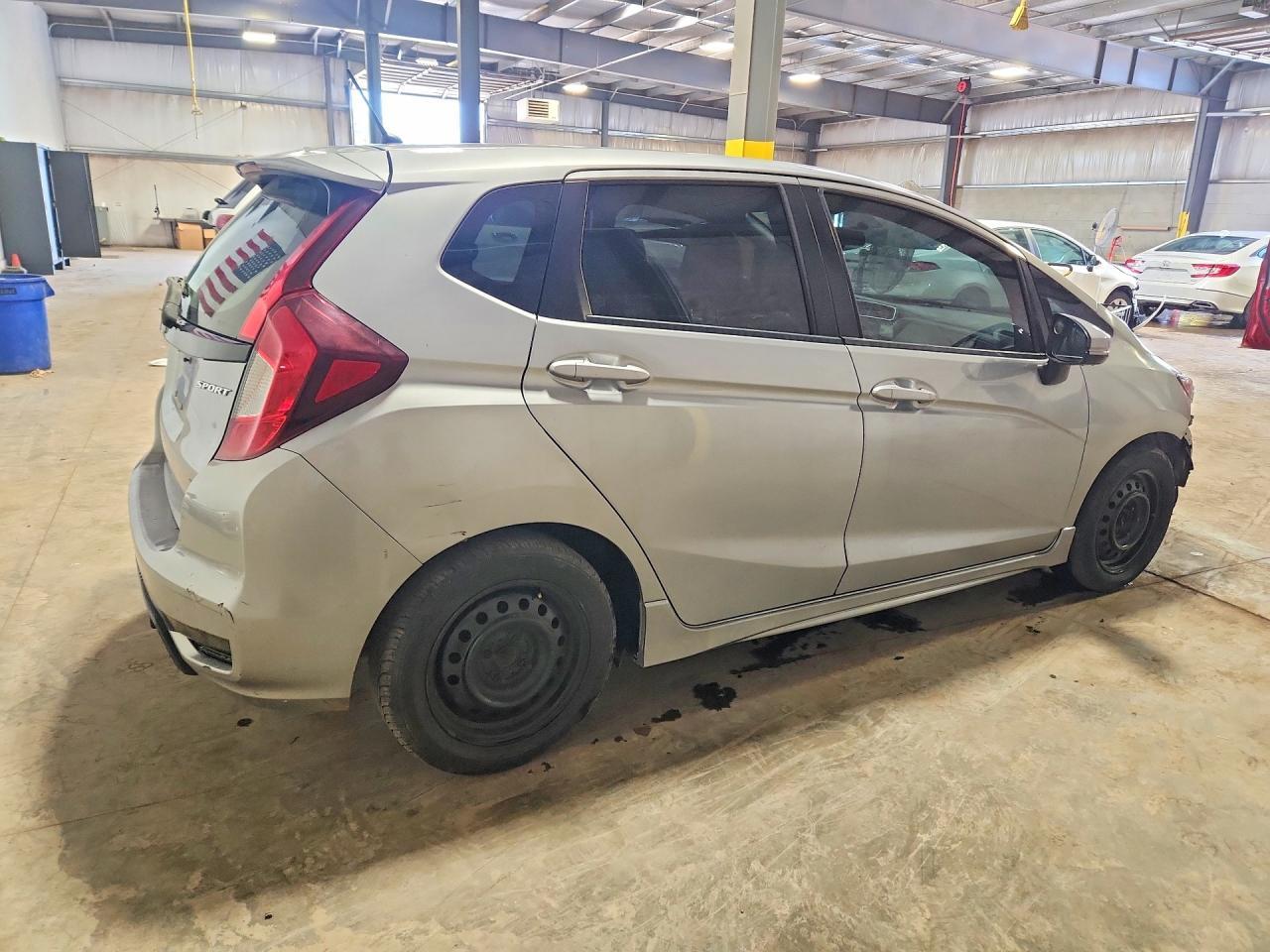 2018 Honda Fit Sport - Фото 3