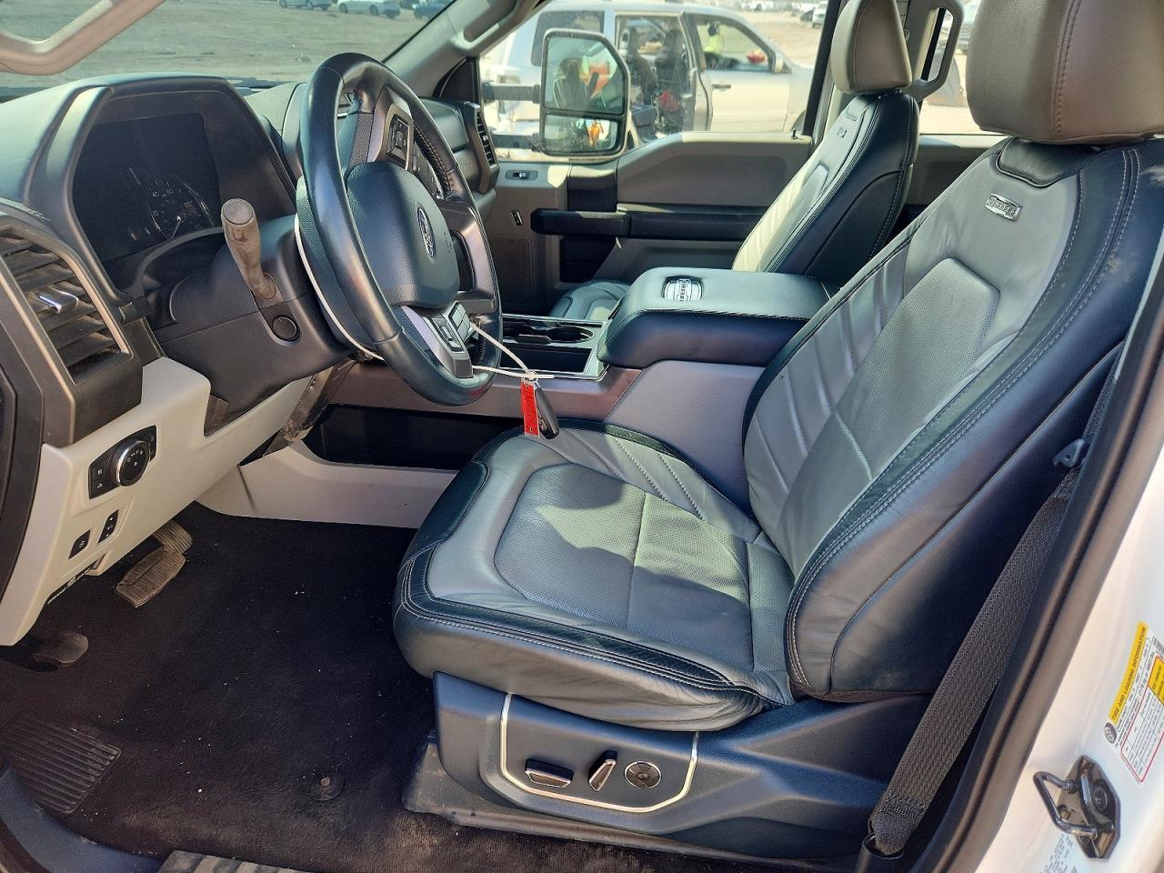 2022 Ford F450 Super Duty - Фото 7