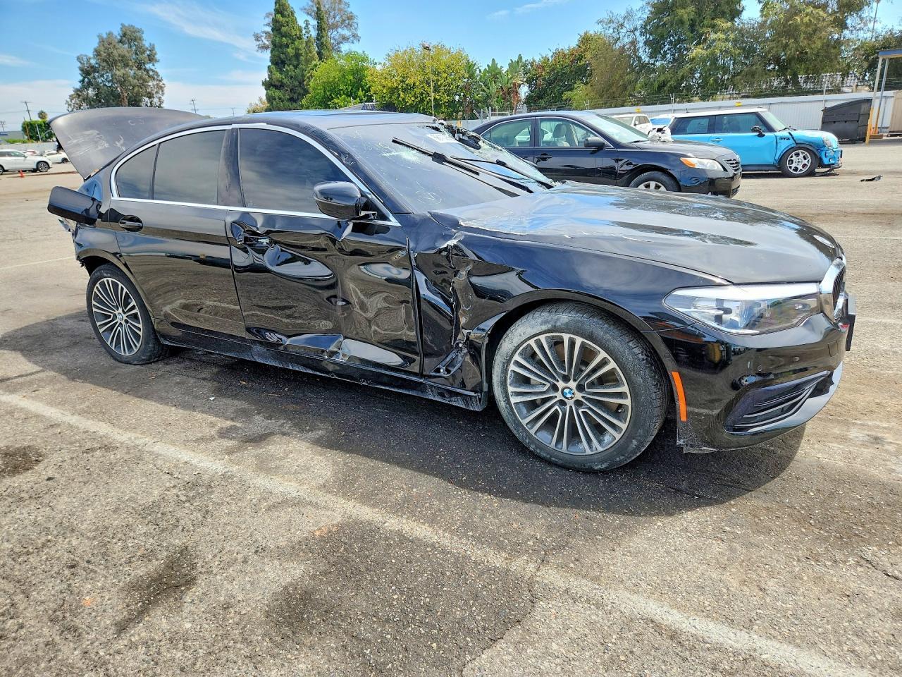 2019 BMW 530 I - Фото 4