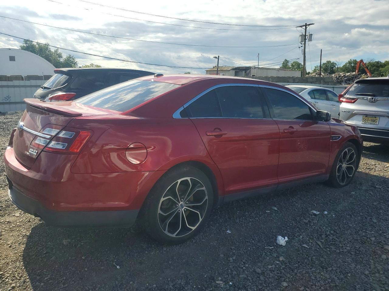 2015 Ford Taurus Sho - Фото 3
