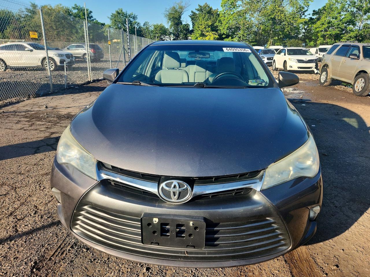 2016 Toyota Camry Le - Фото 5