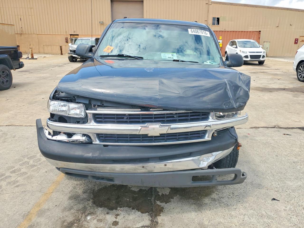 2004 Chevrolet Suburban C1500 - Фото 5