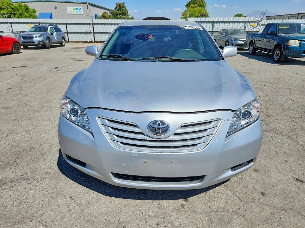 2009 Toyota Camry Le - Фото 5
