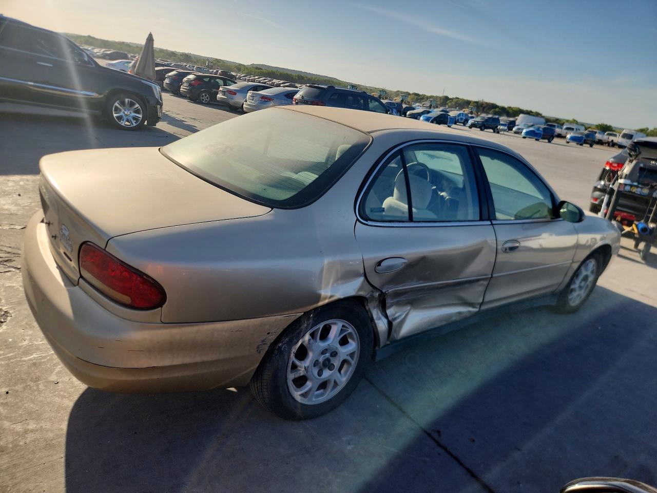 2000 Oldsmobile Intrigue - Фото 3