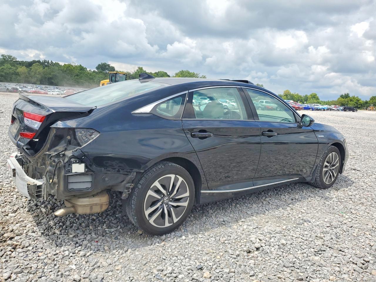 2018 Honda Accord Hybrid Exl - Image 3