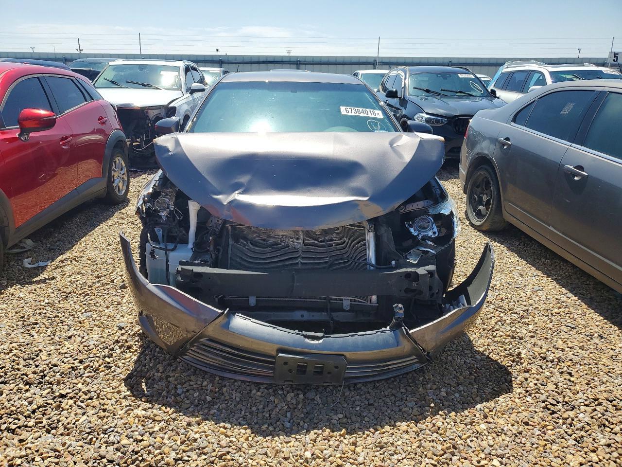 2016 Toyota Camry Le - Фото 5