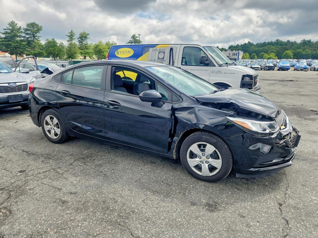 2017 Chevrolet Cruze Ls - Фото 4