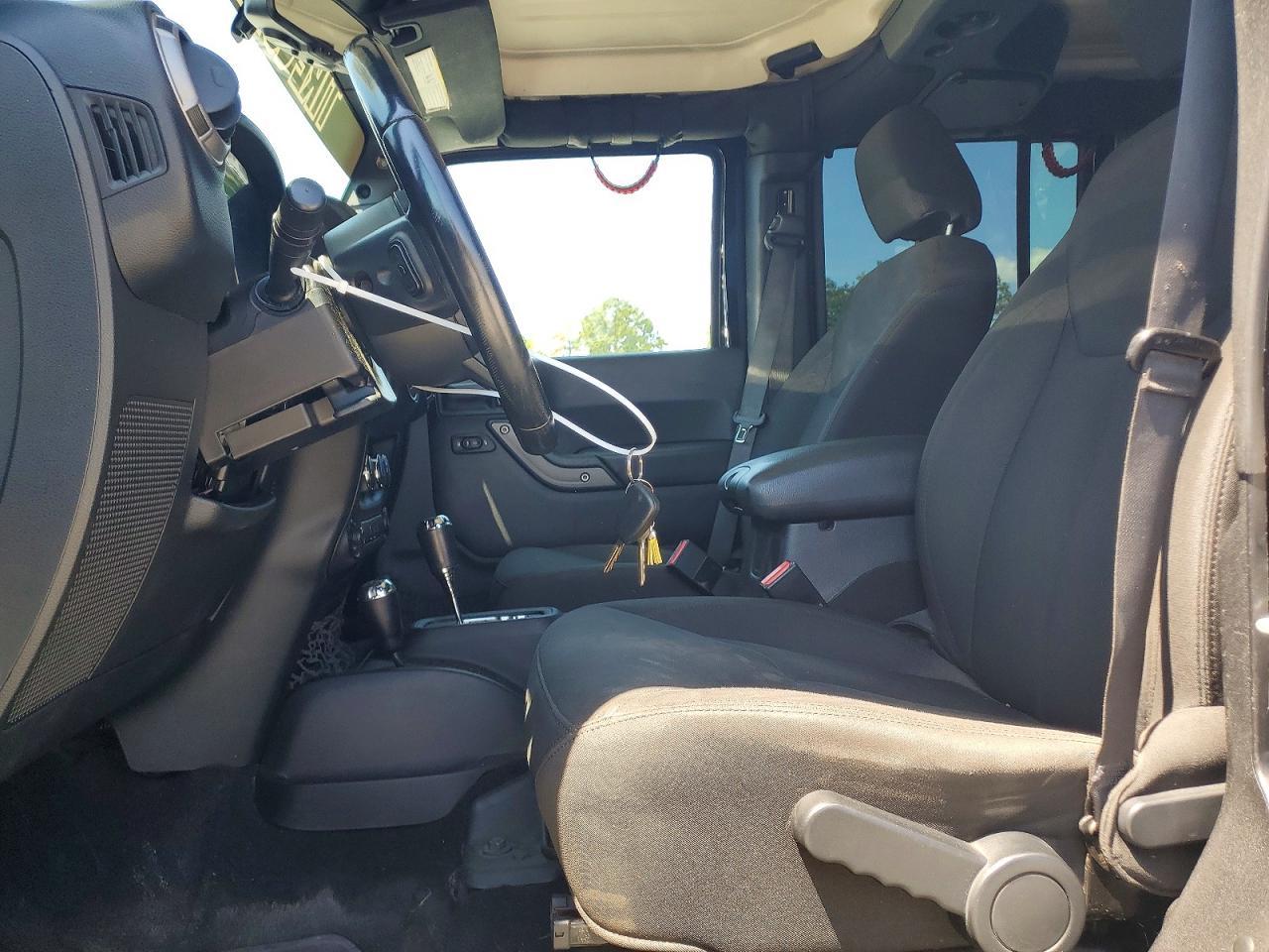 2016 Jeep Wrangler Unlimited Sport - Фото 7