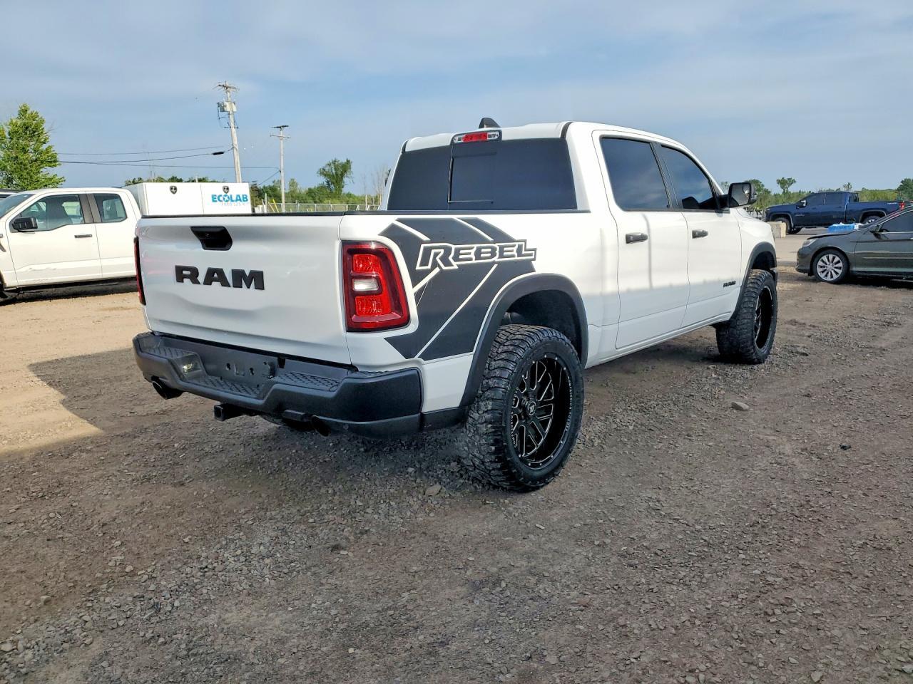 2025 Ram 1500 Rebel - Фото 3