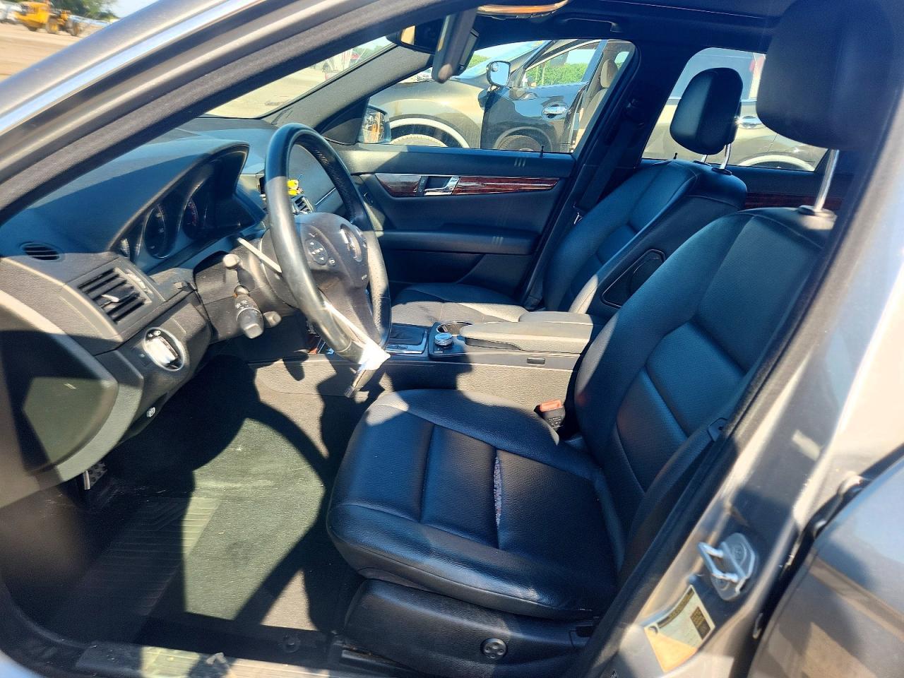 2011 Mercedes-Benz C300 - Фото 7