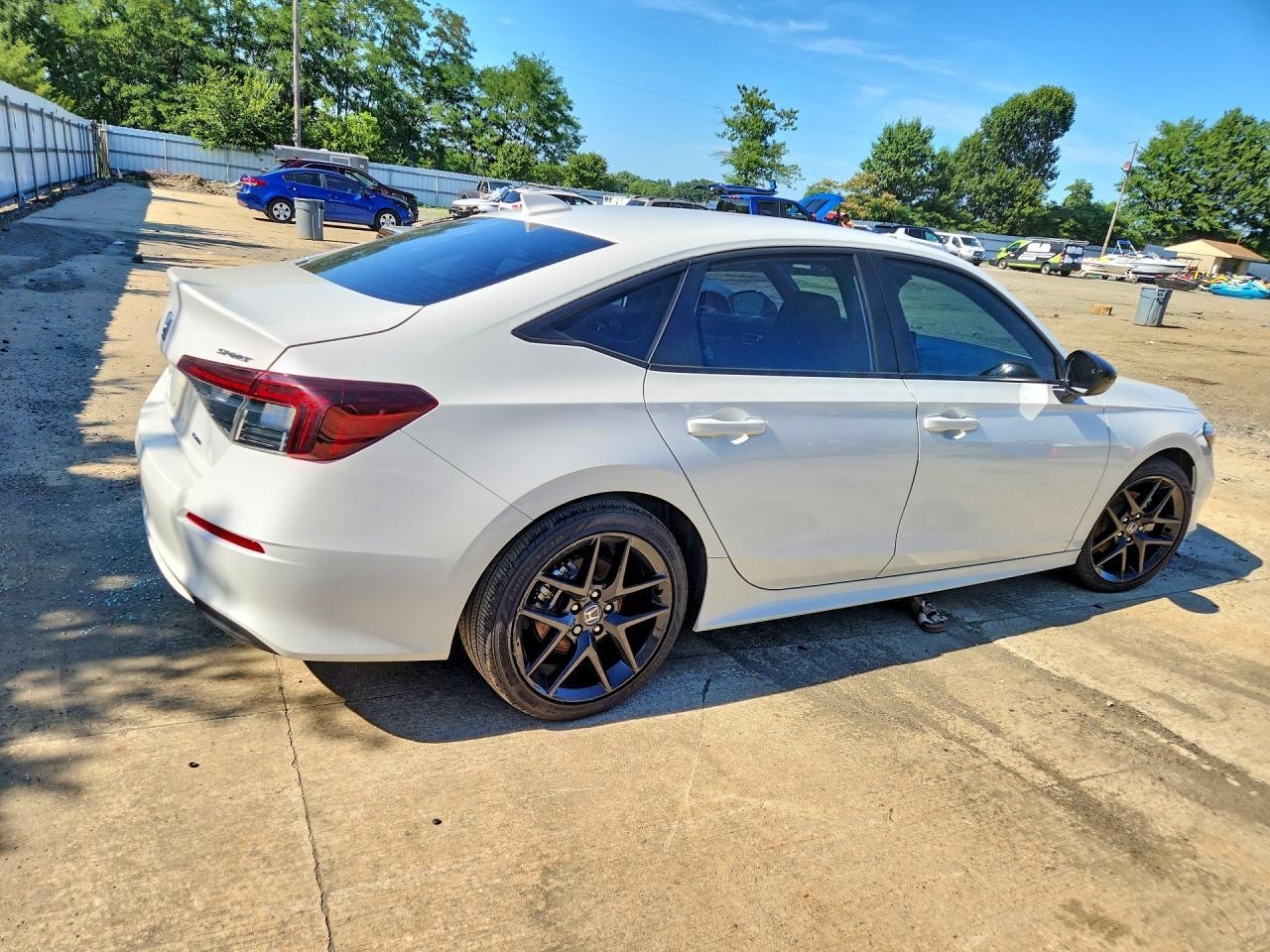 2025 Honda Civic Sport - Фото 3
