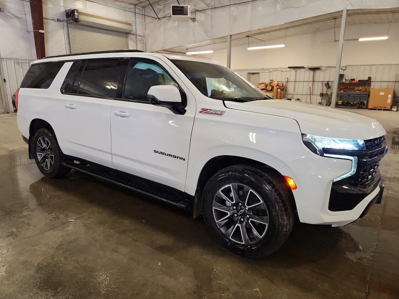 2023 Chevrolet Suburban K1500 Z71 - Фото 4