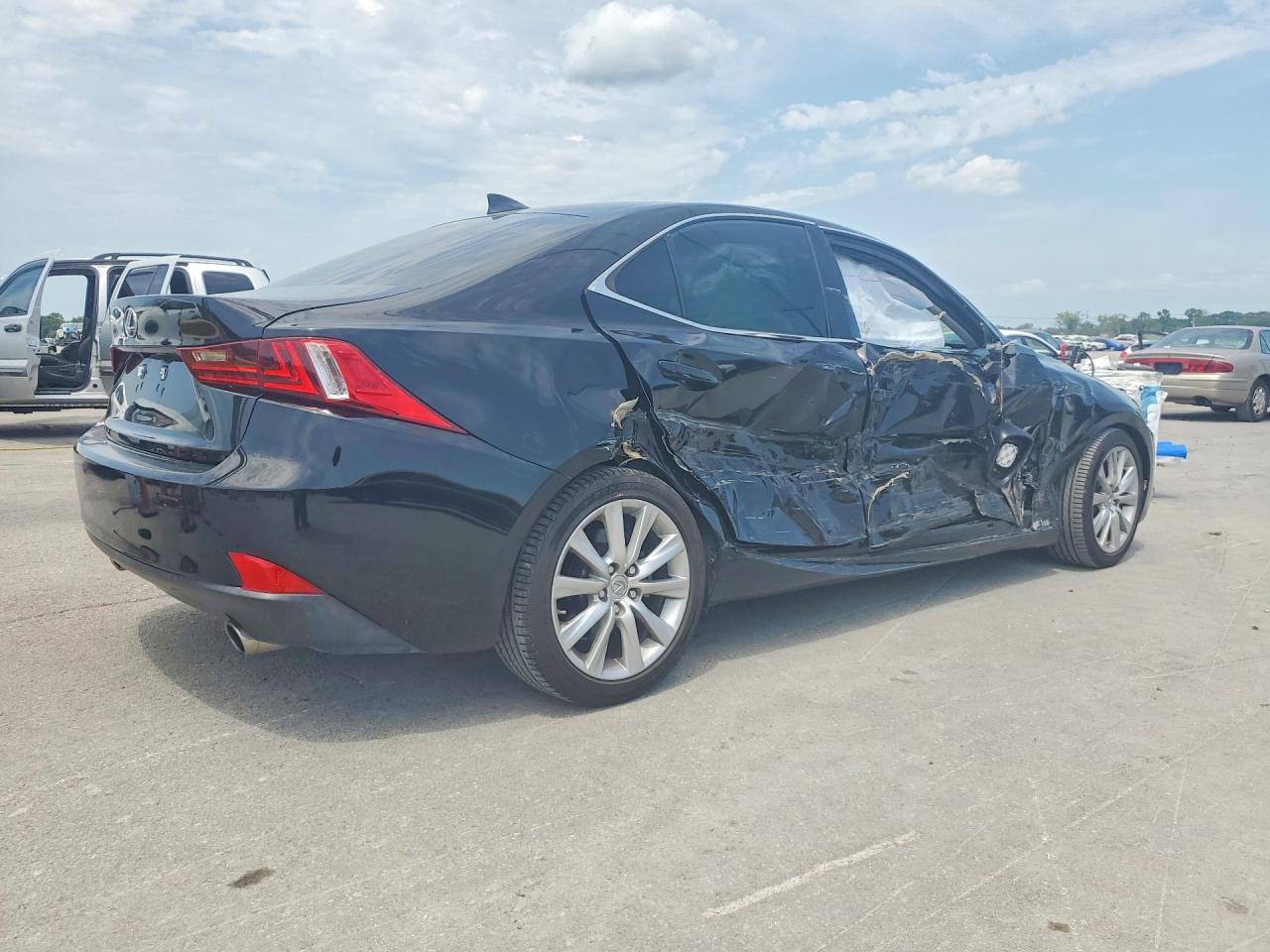 2015 Lexus Is 250 - Image 3