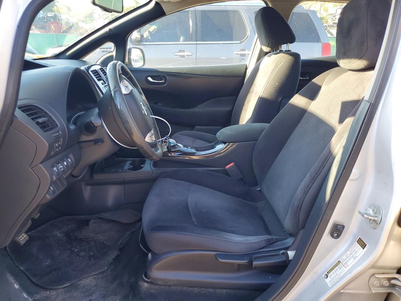 2013 Nissan Leaf S - Фото 7