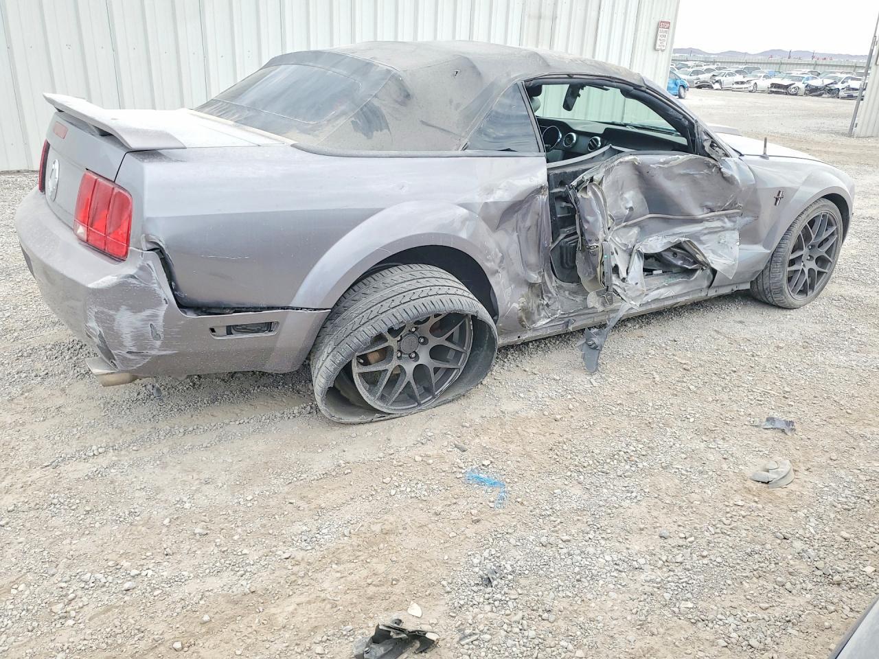 2006 Ford Mustang - Фото 3