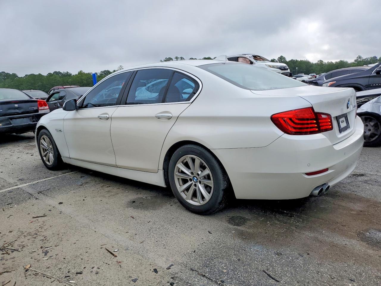 2016 BMW 528 I - Image 2