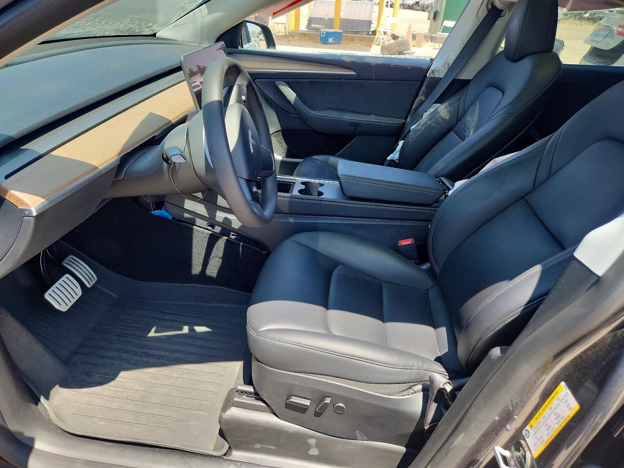 2023 Tesla Model Y - Image 7