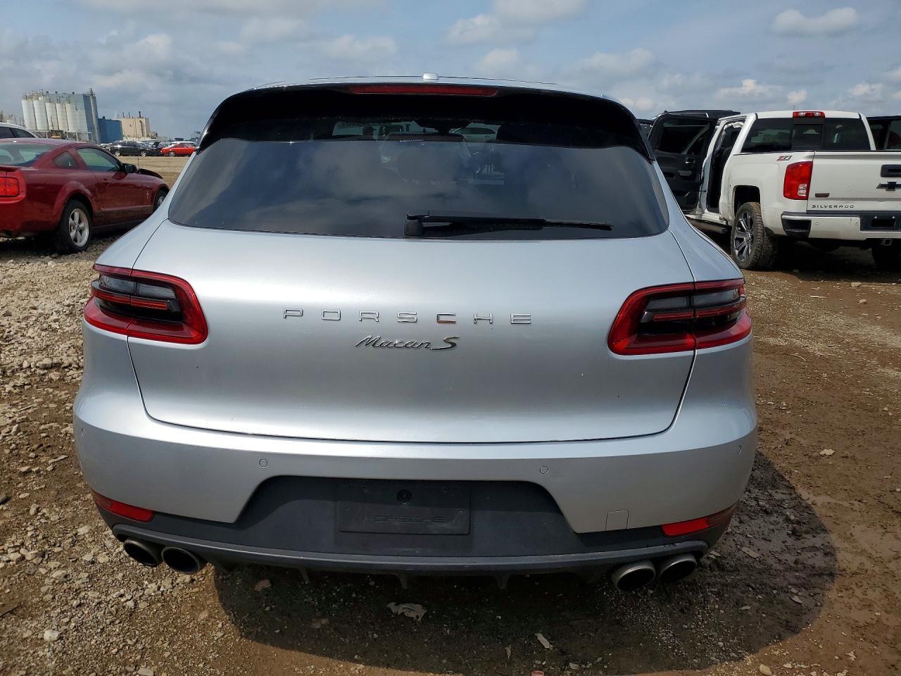 2016 Porsche Macan S - Image 6