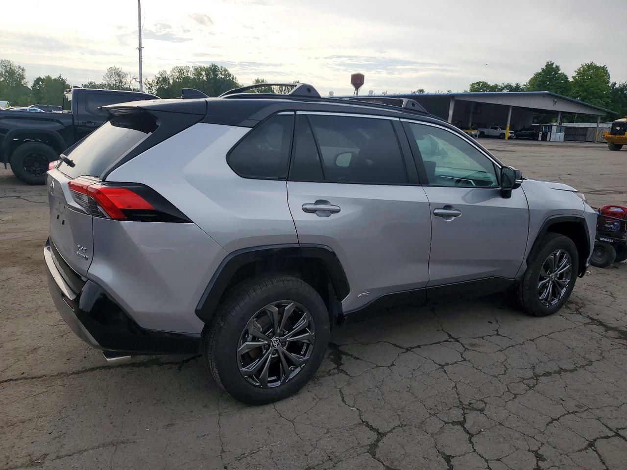 2023 Toyota Rav4 Xse - Image 3
