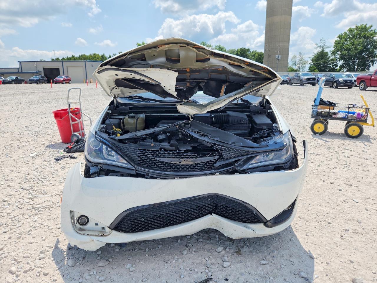 2018 Chrysler Pacifica Touring Plus - Image 5