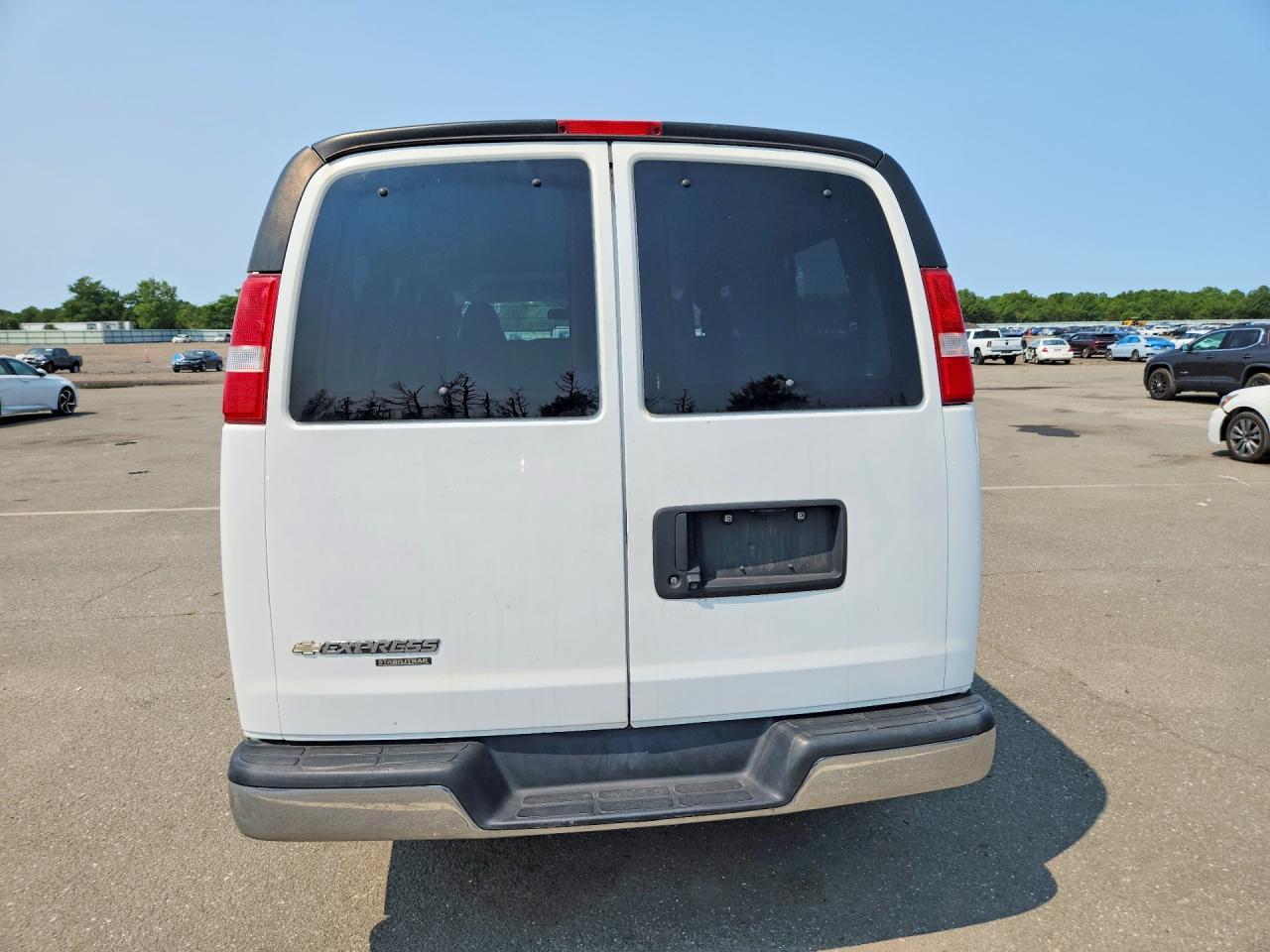 2016 Chevrolet Express G3500 Lt - Image 6