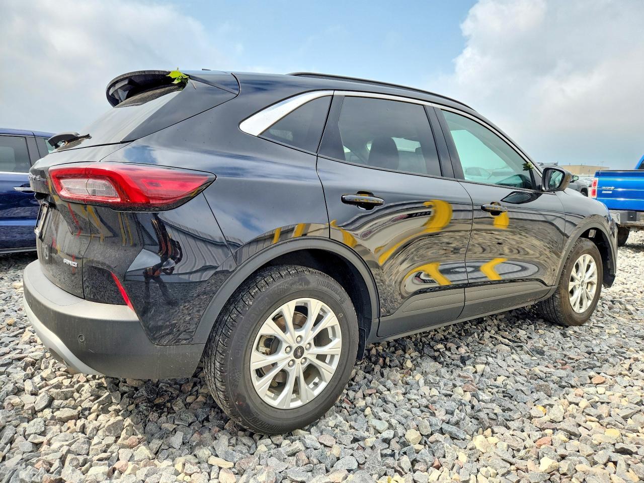 2023 Ford Escape Active - Image 3