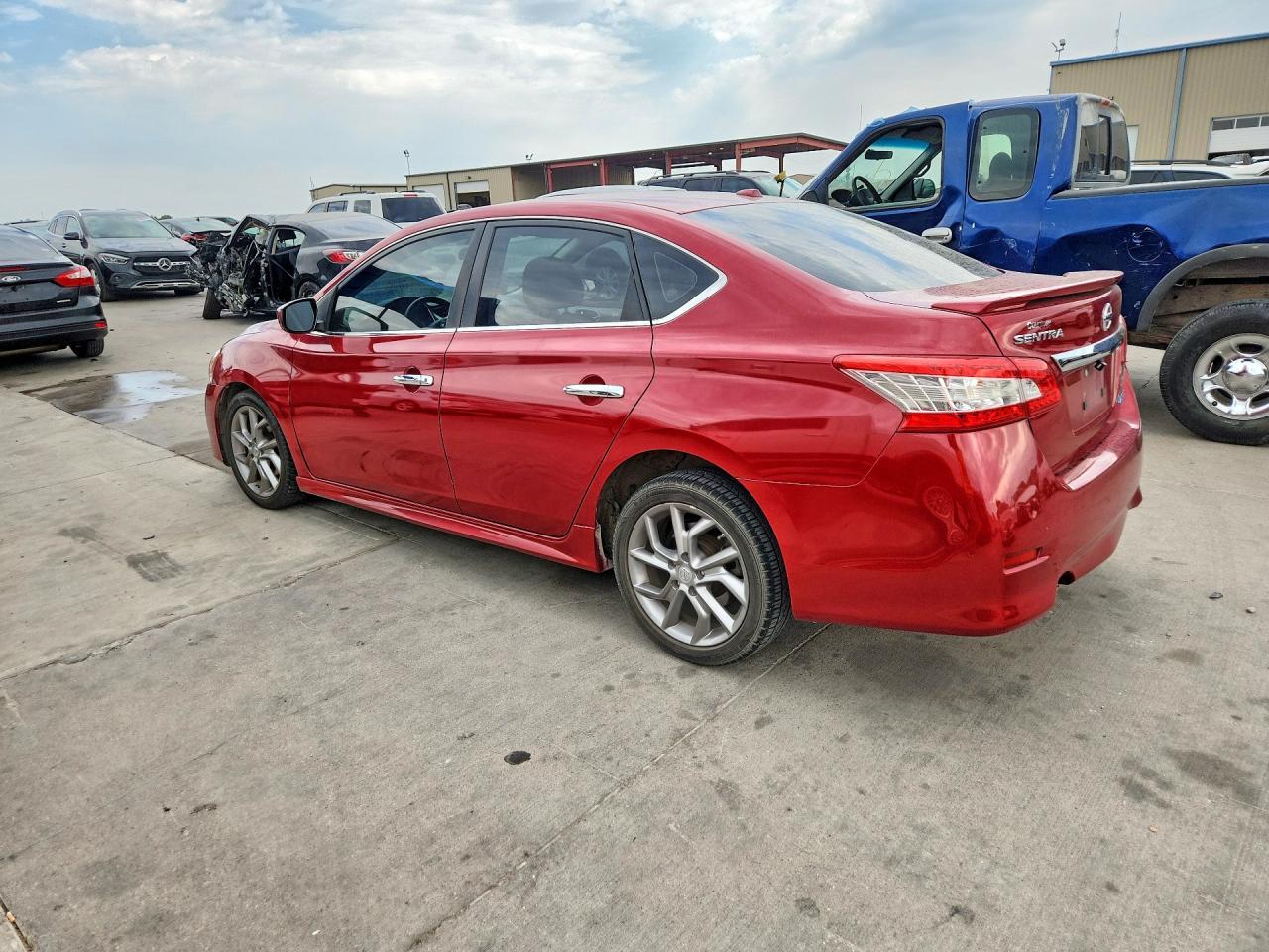 2013 Nissan Sentra S - Фото 2