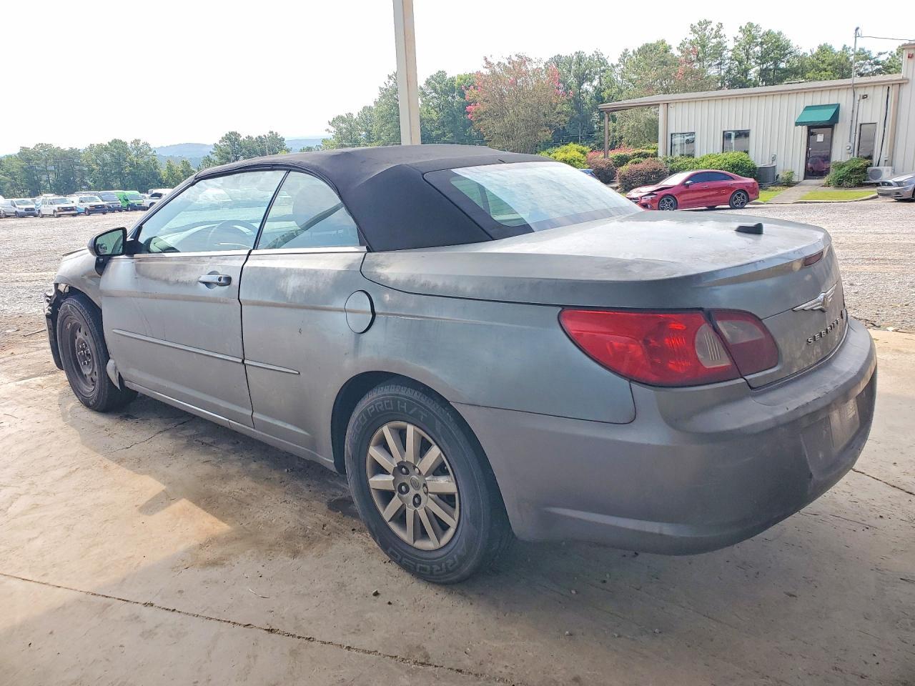 2008 Chrysler Sebring - Фото 2