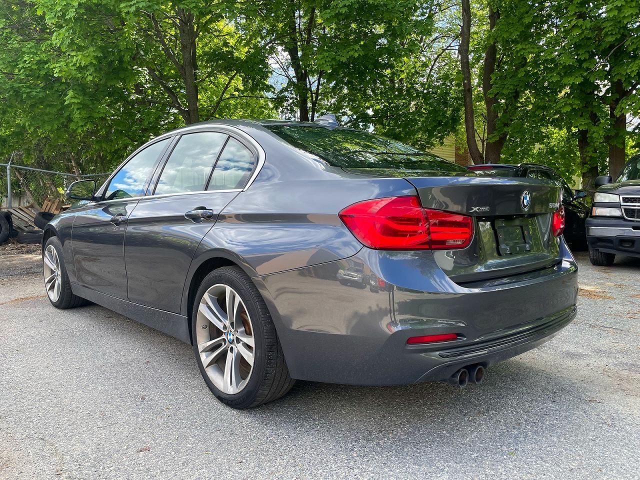 2018 BMW 330 Xi - Image 3